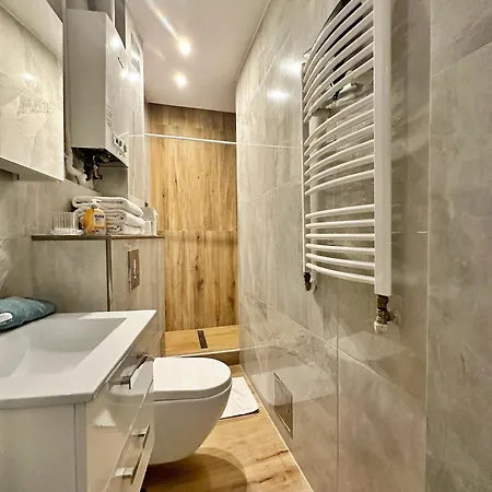 Apartamento Yonekawa, Canvas Corner, Parking, 250 M Plaza Sopot
