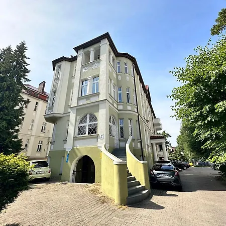 Yonekawa, Canvas Corner, Parking, 250 M Plaza Apartamento Sopot